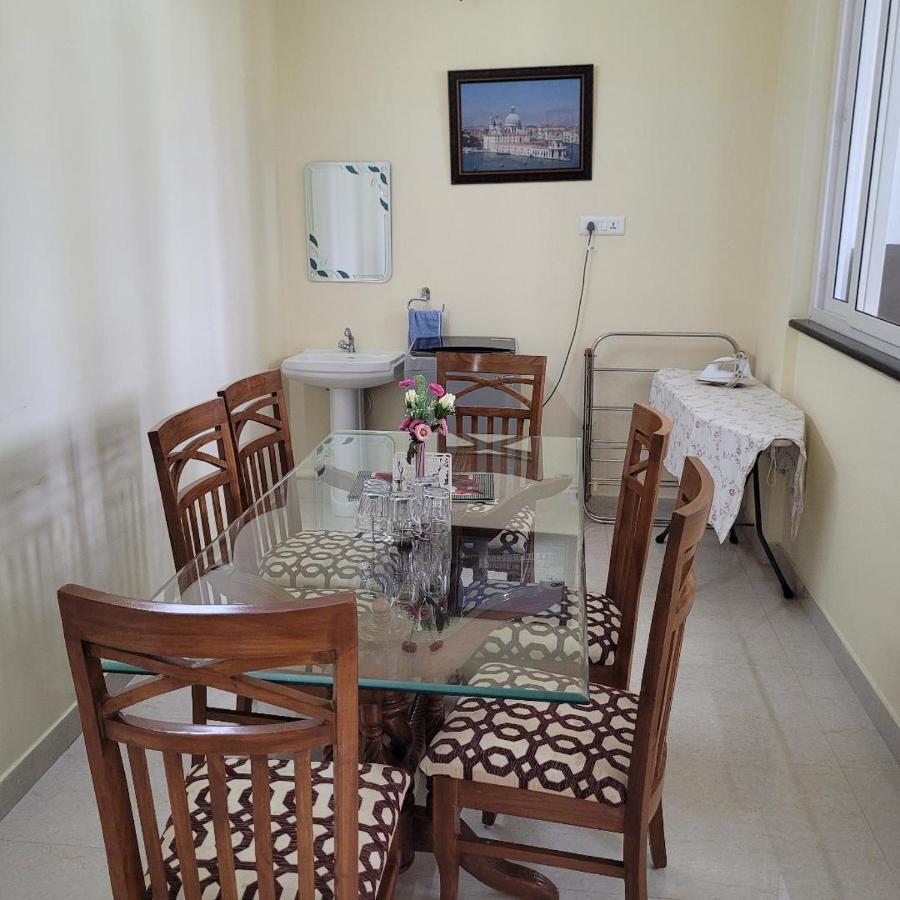 Apartment Vazeer Residancy