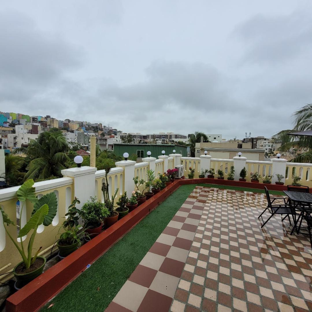 Vazeer Residancy Apartment *